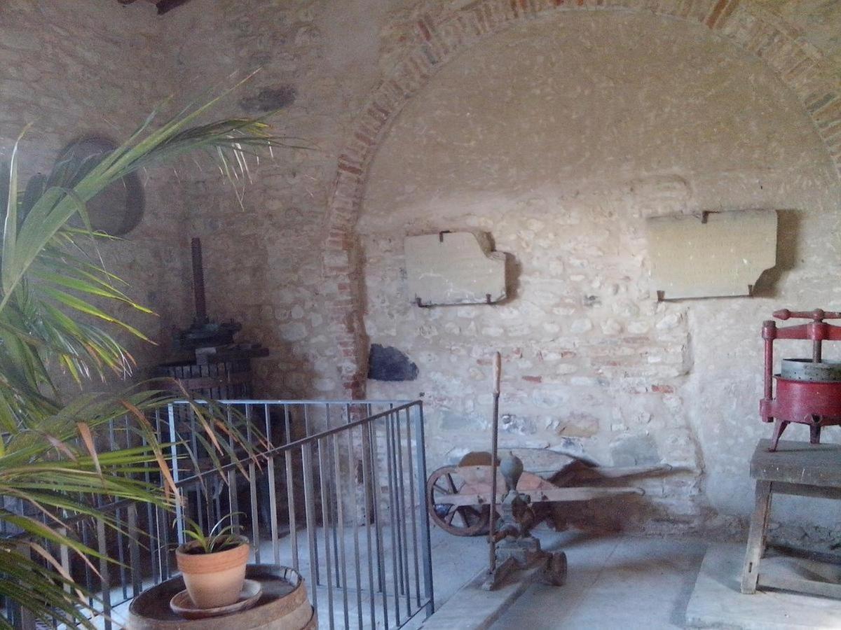 فيلا أريتسوفي Antico Borgo Frosini المظهر الخارجي الصورة