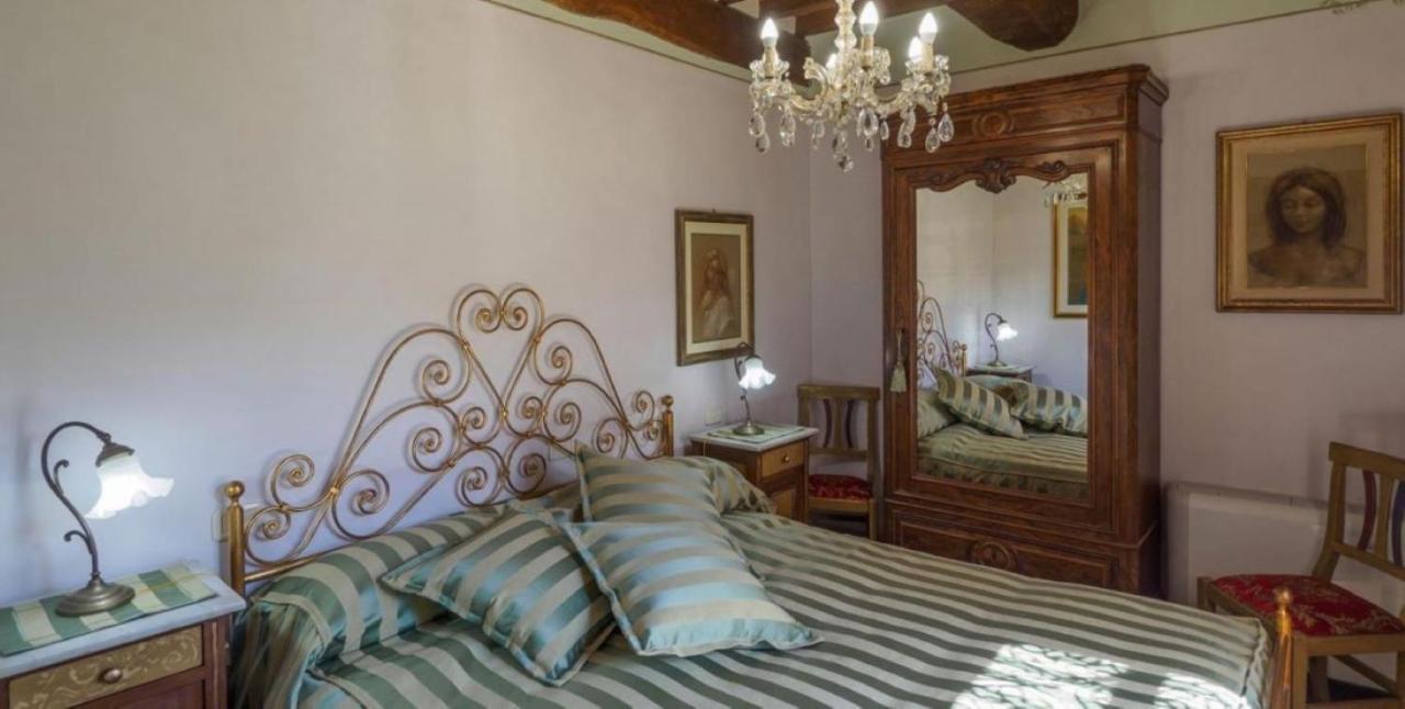 فيلا أريتسوفي Antico Borgo Frosini المظهر الخارجي الصورة